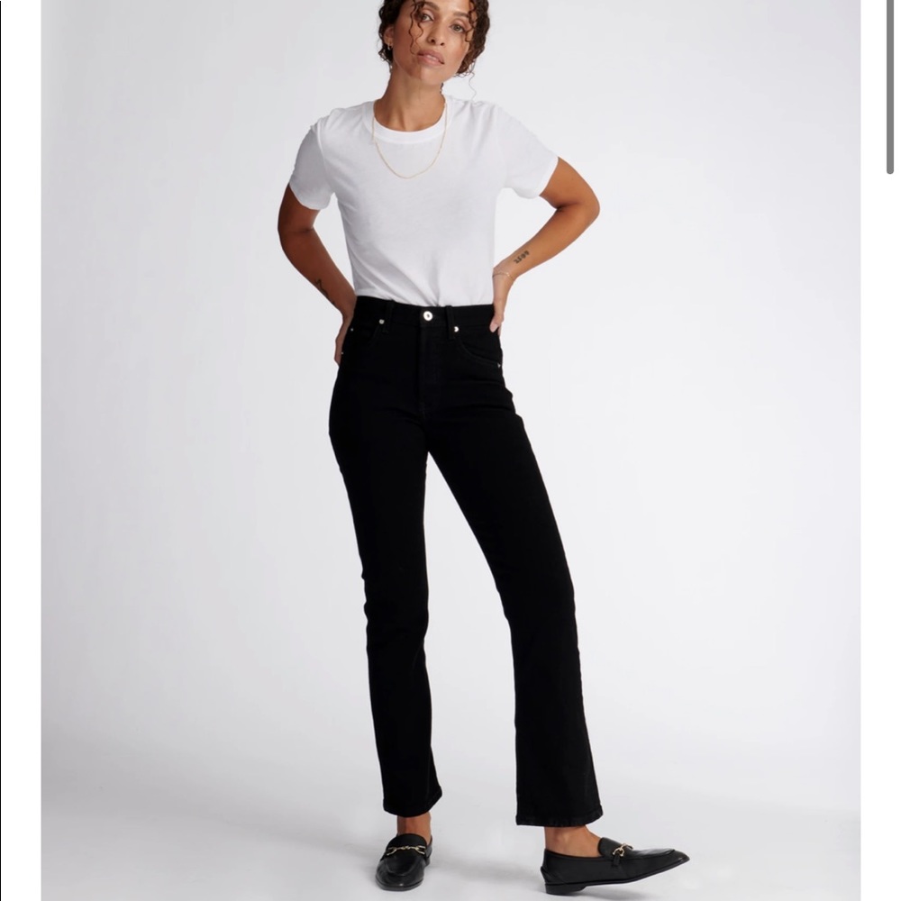 Jane jeans in black. Size 26.